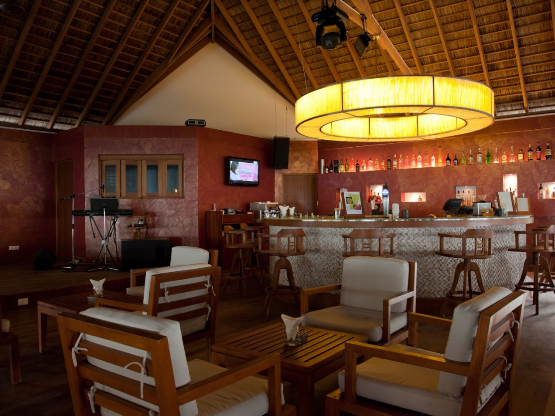 Vakarufalhi Maldives 14