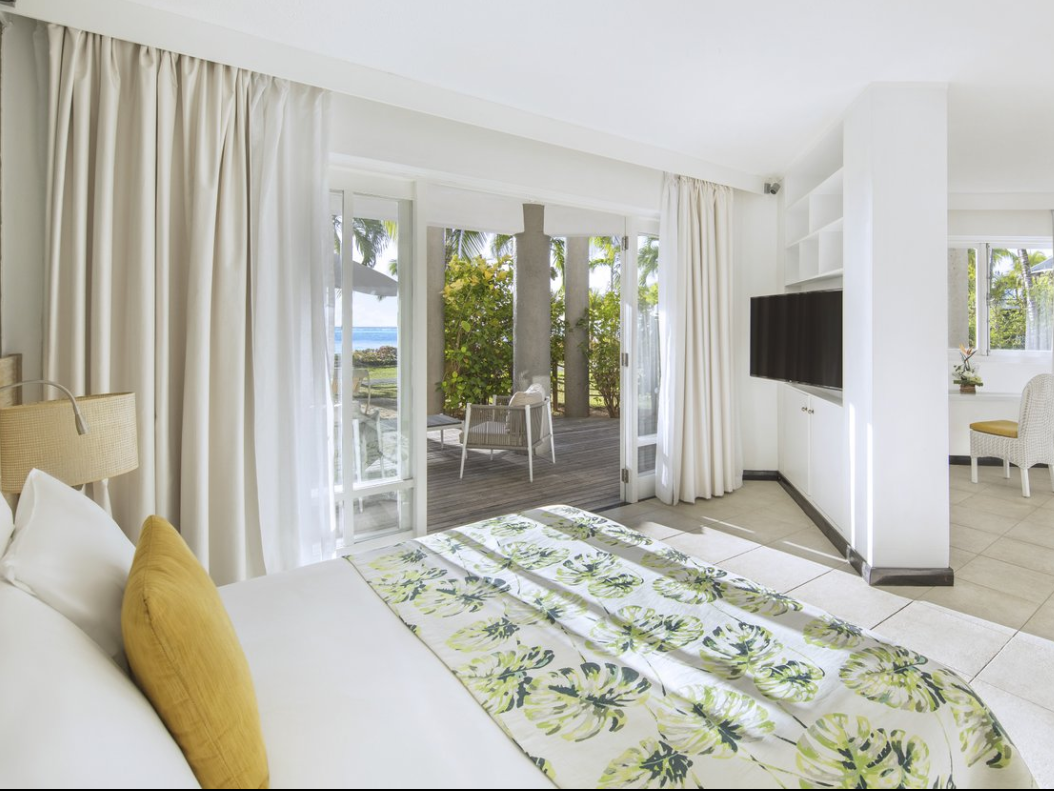 Victoria Beachcomber Resort & Spa 4