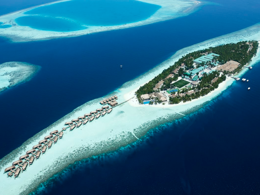Vilamendhoo Island Resort & Spa 1