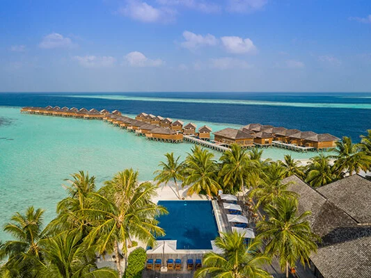 Vilamendhoo Island Resort & Spa 6
