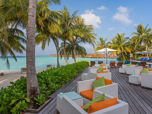 Vilamendhoo Island Resort & Spa 9