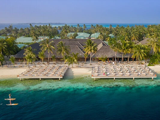 Vilamendhoo Island Resort & Spa 11