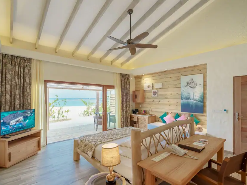 صورة: You & Me Maldives: Beach Suite Pool