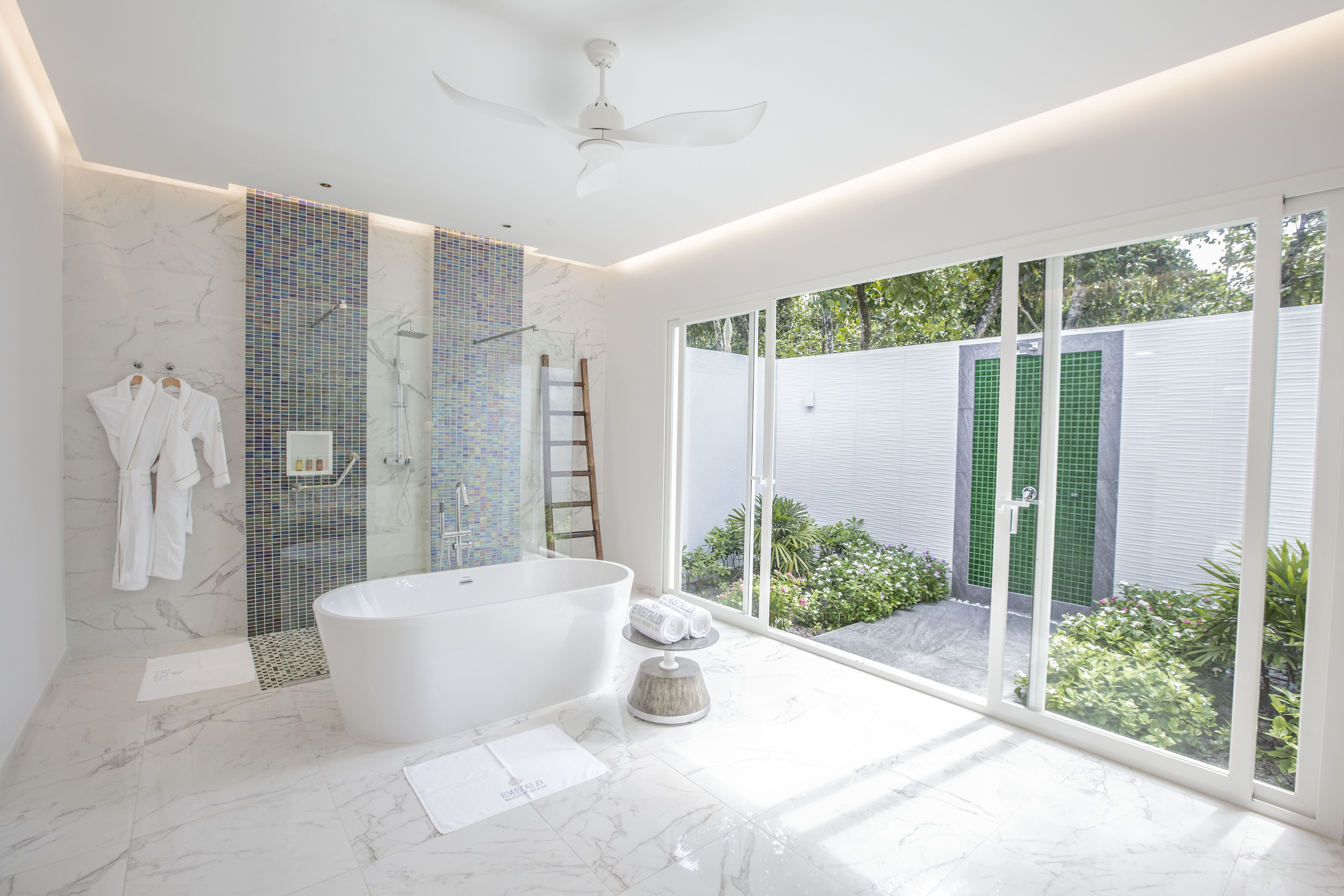 Emerald Maldives Resort & Spa 23