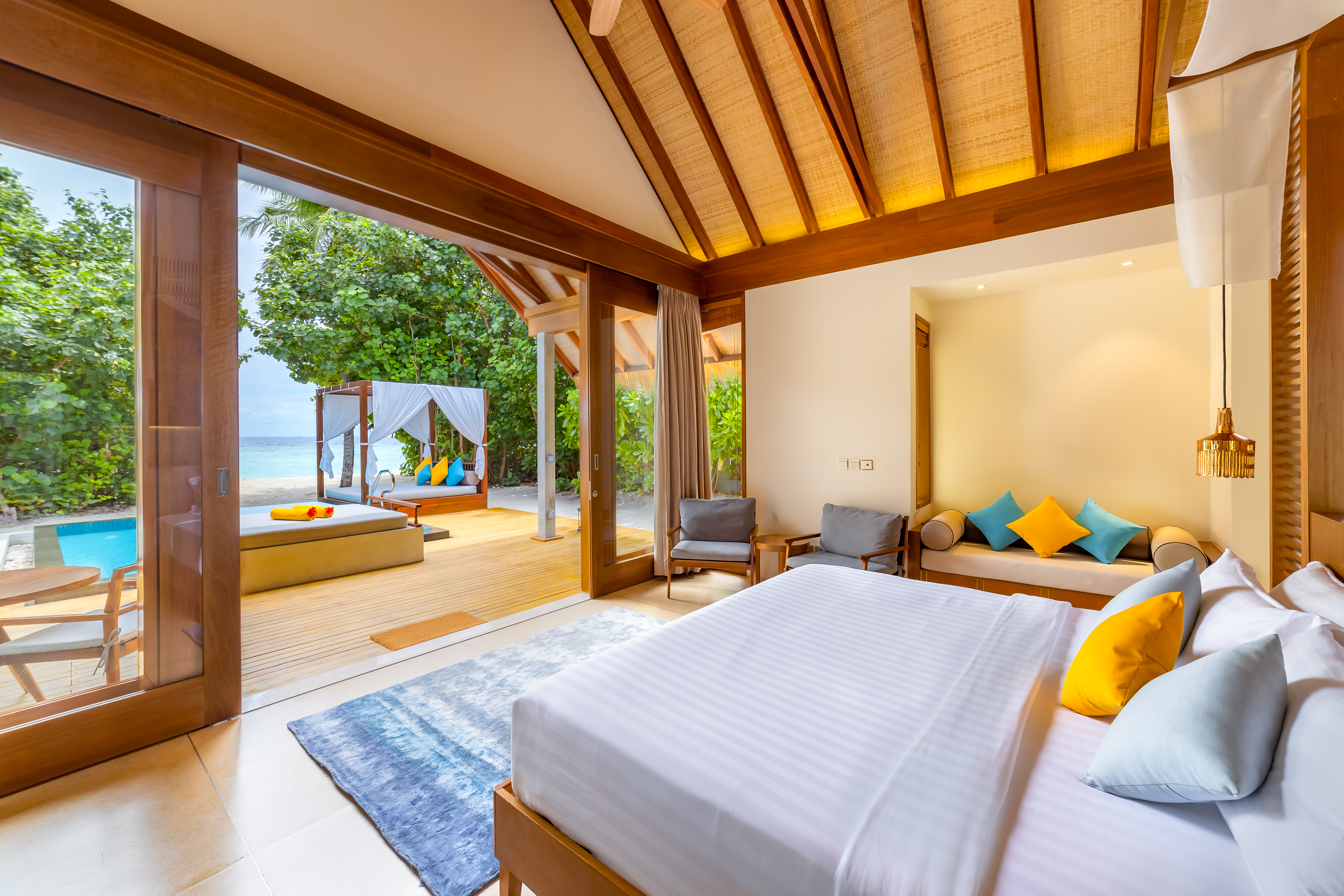 Furaveri Maldives 38