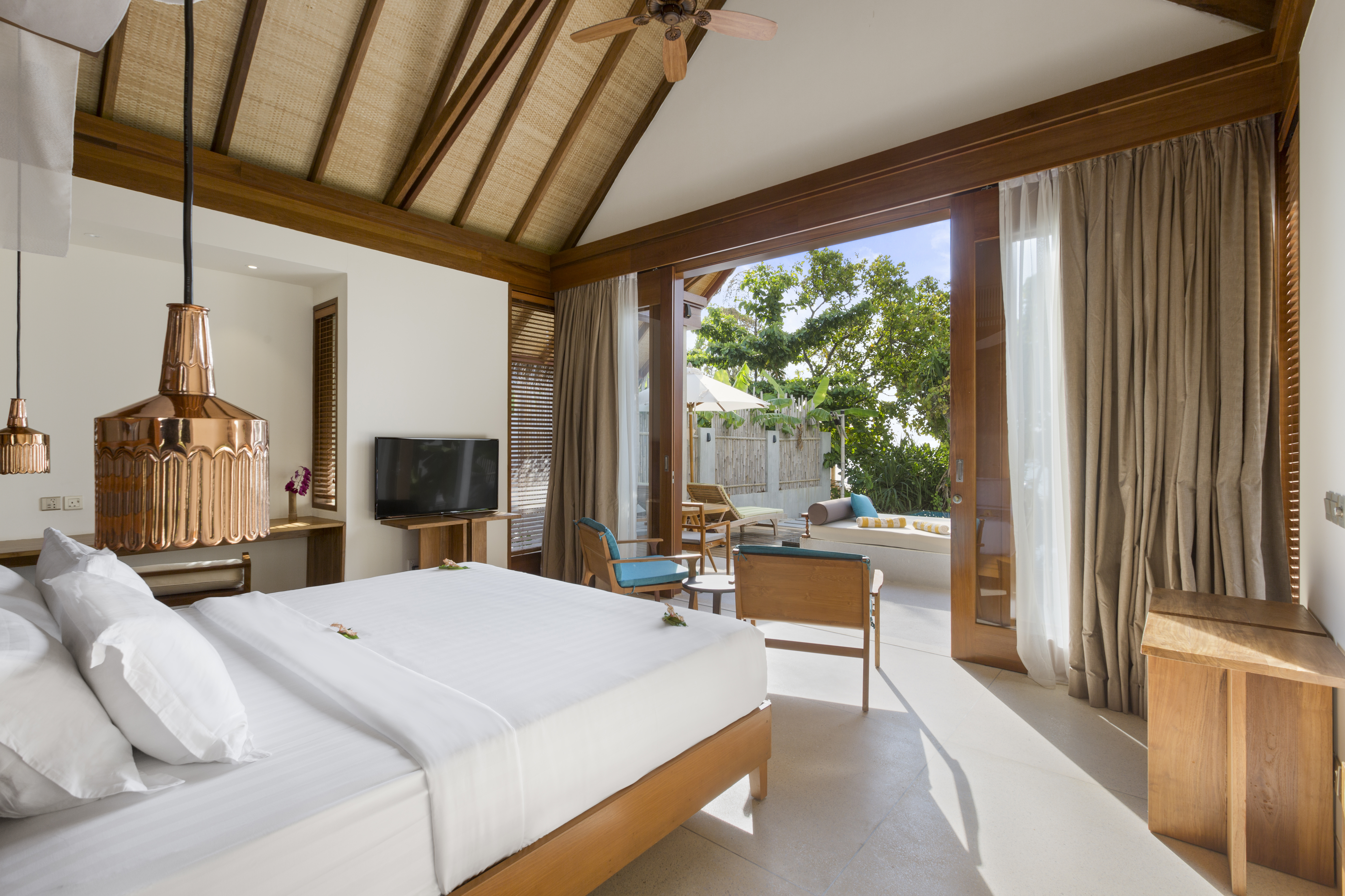 Furaveri Maldives 75