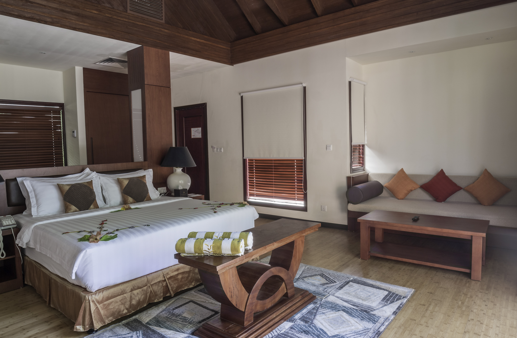 Furaveri Maldives 18