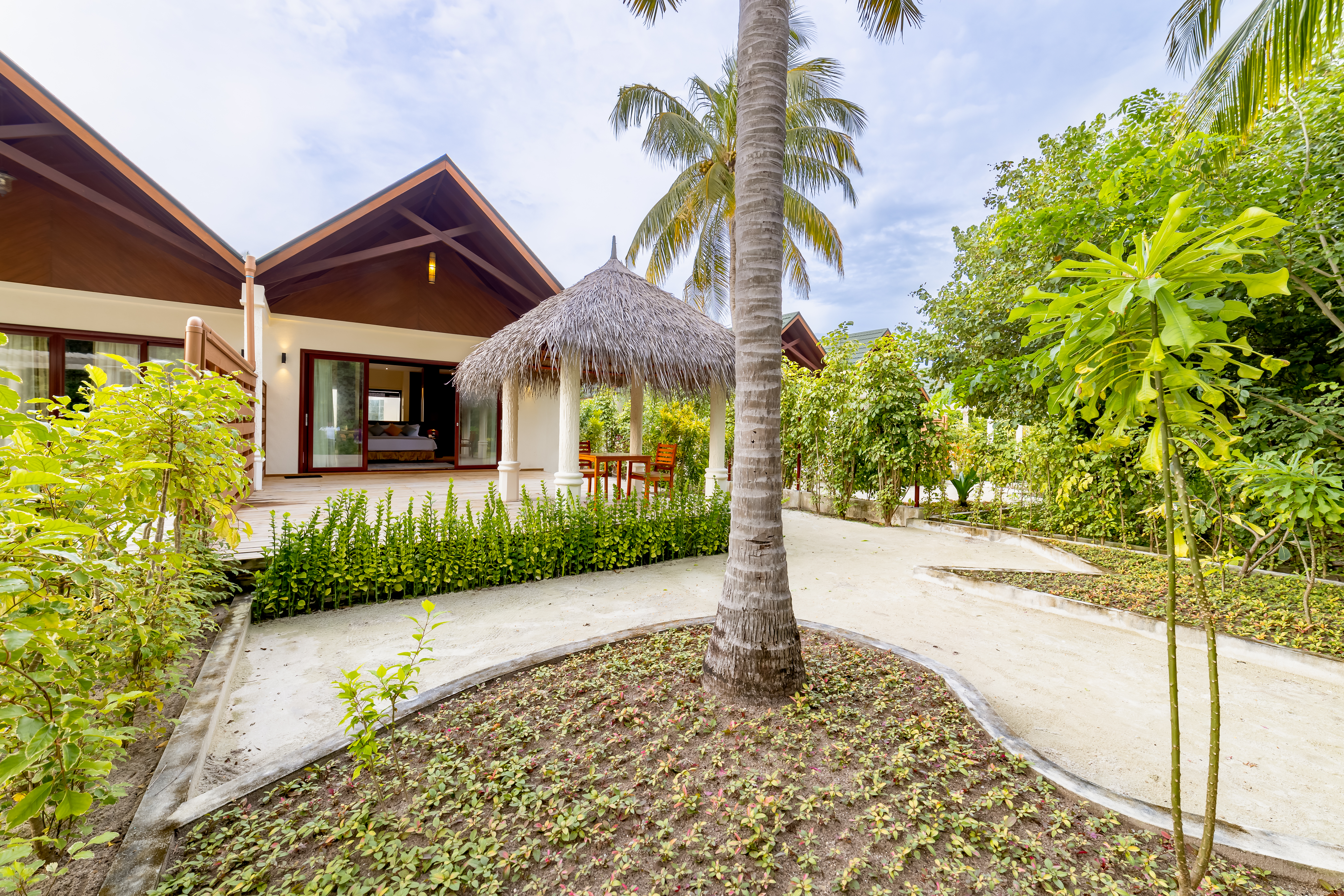 Furaveri Maldives 10