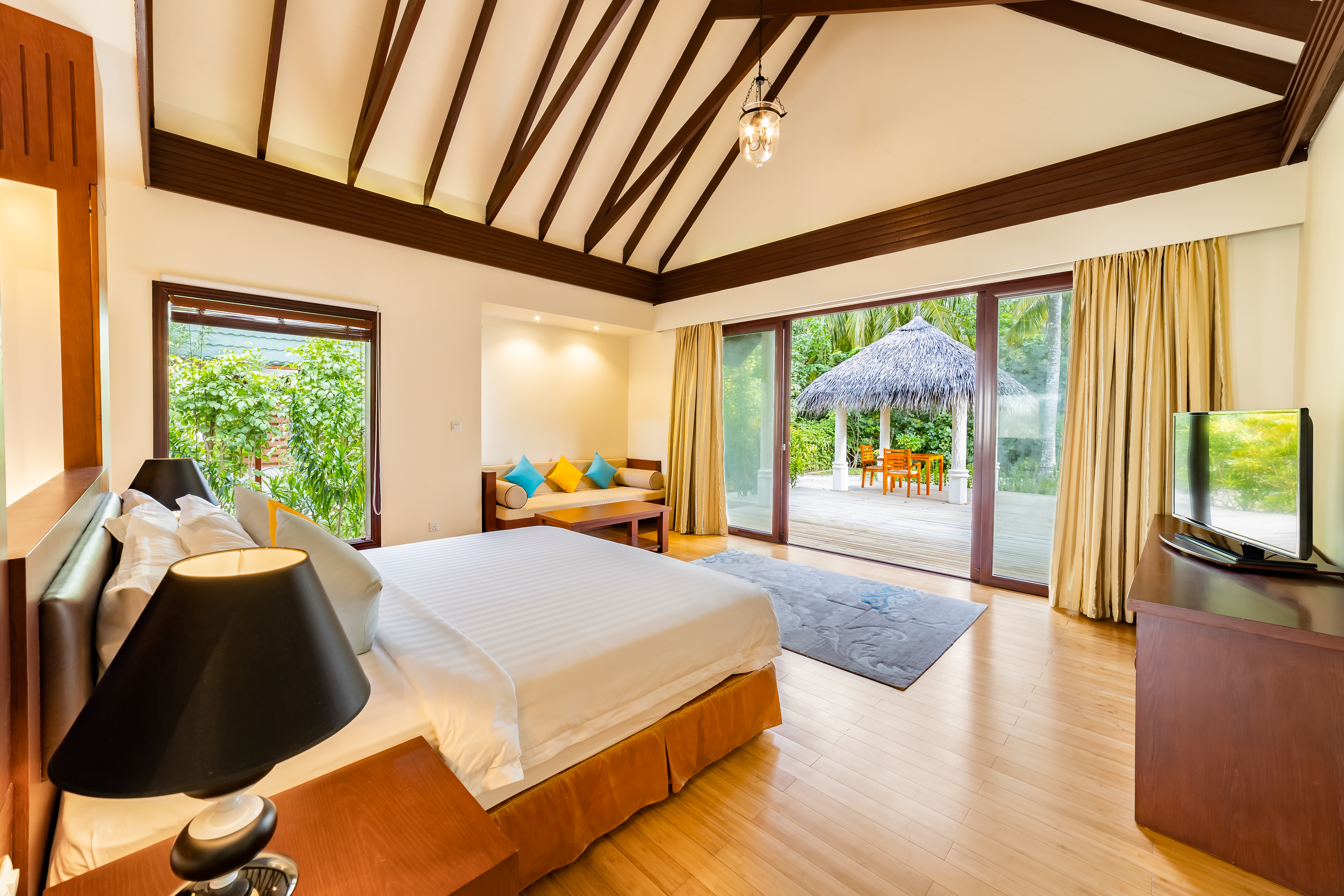 Furaveri Maldives 12