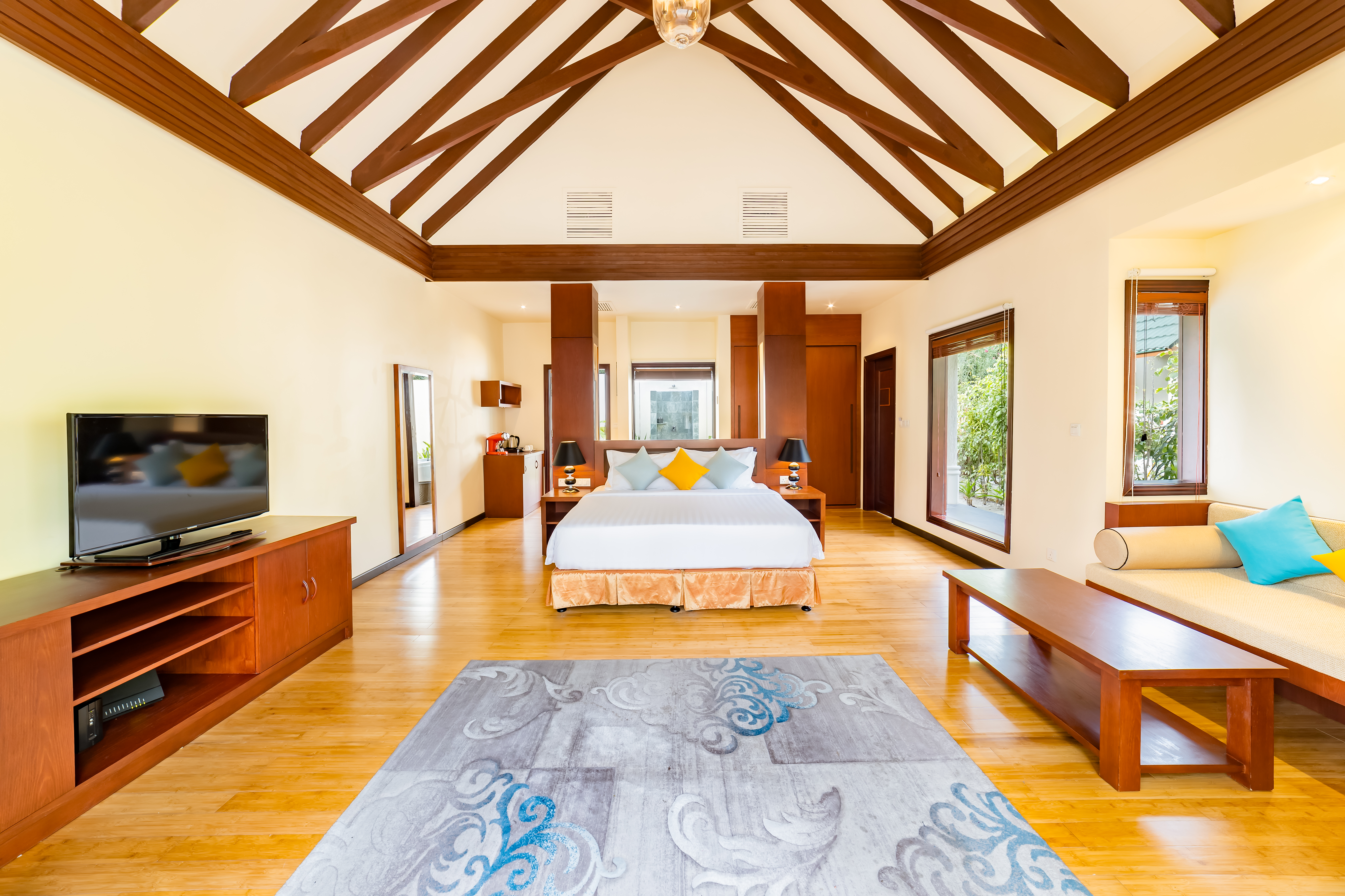 Furaveri Maldives 13