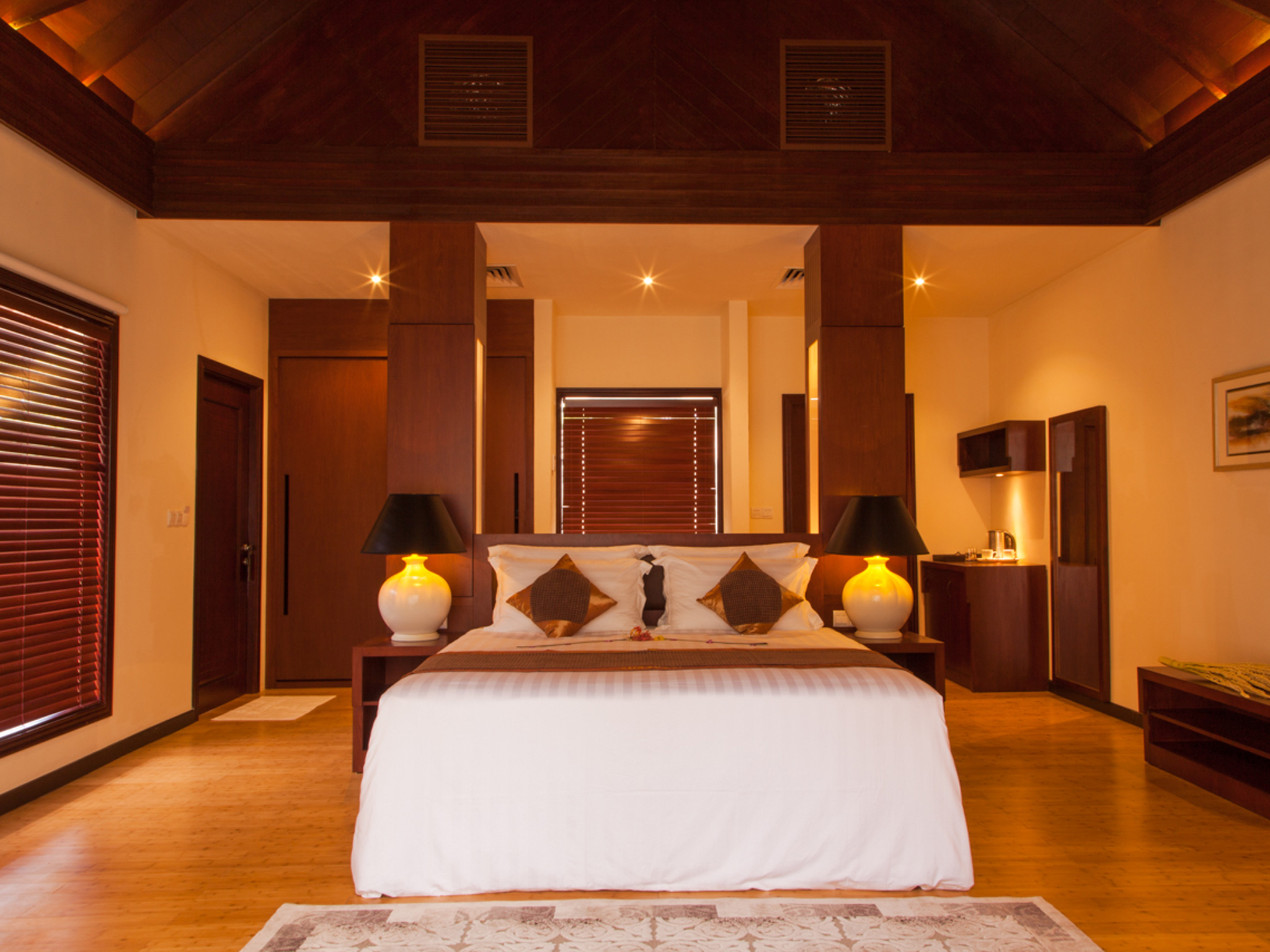Furaveri Maldives 20