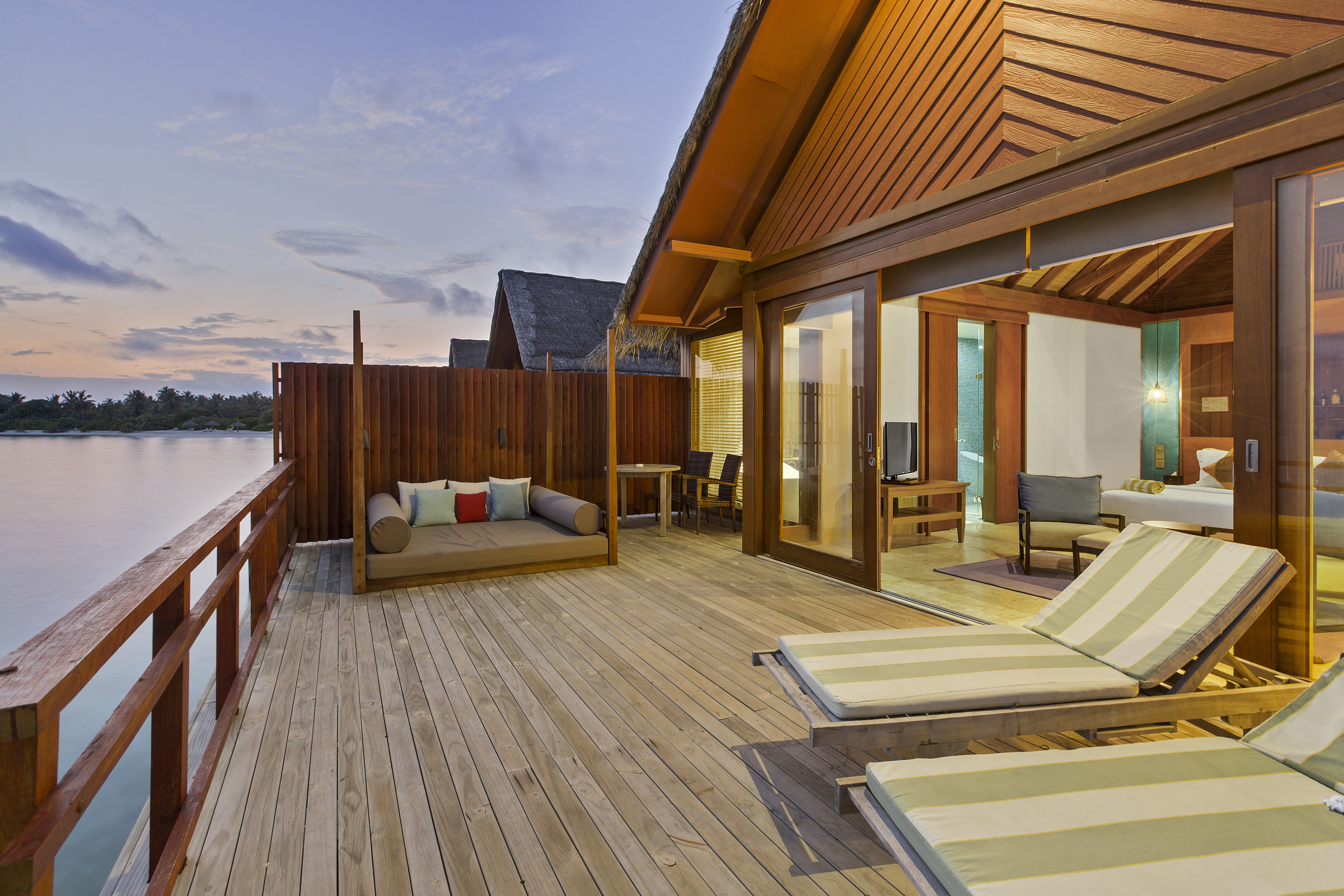 Furaveri Maldives 23