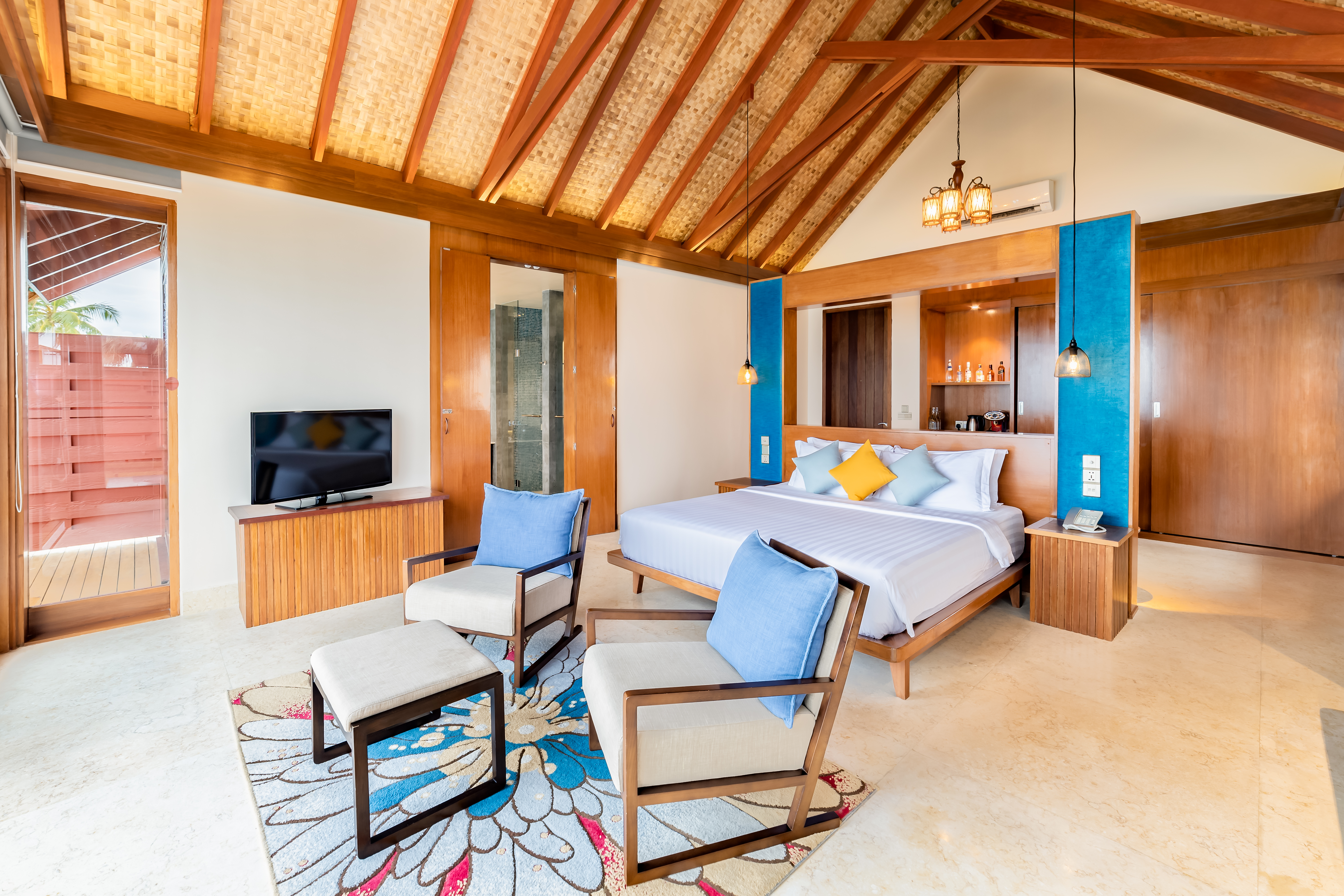 Furaveri Maldives 43