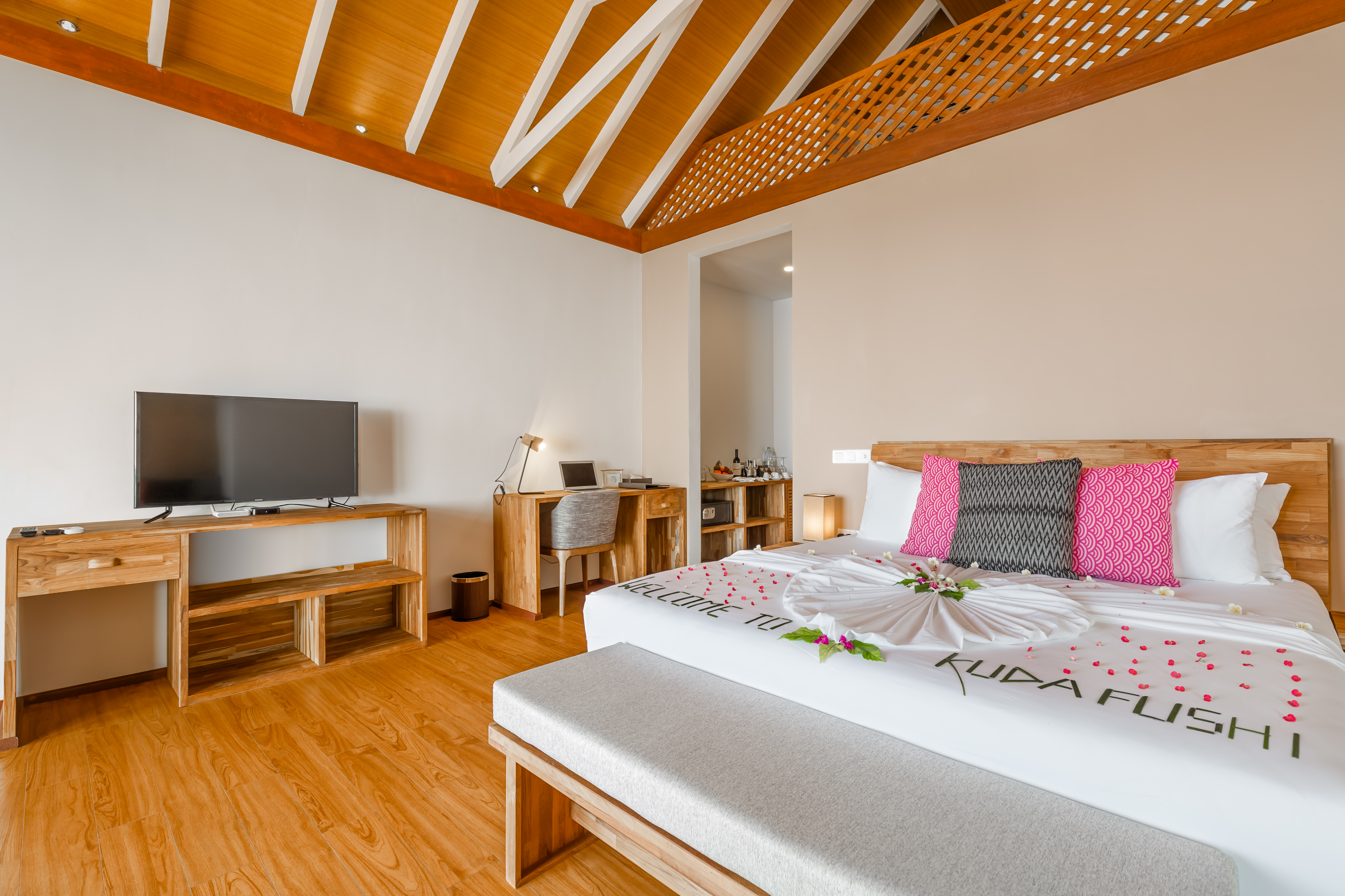Kudafushi Resort & Spa 28