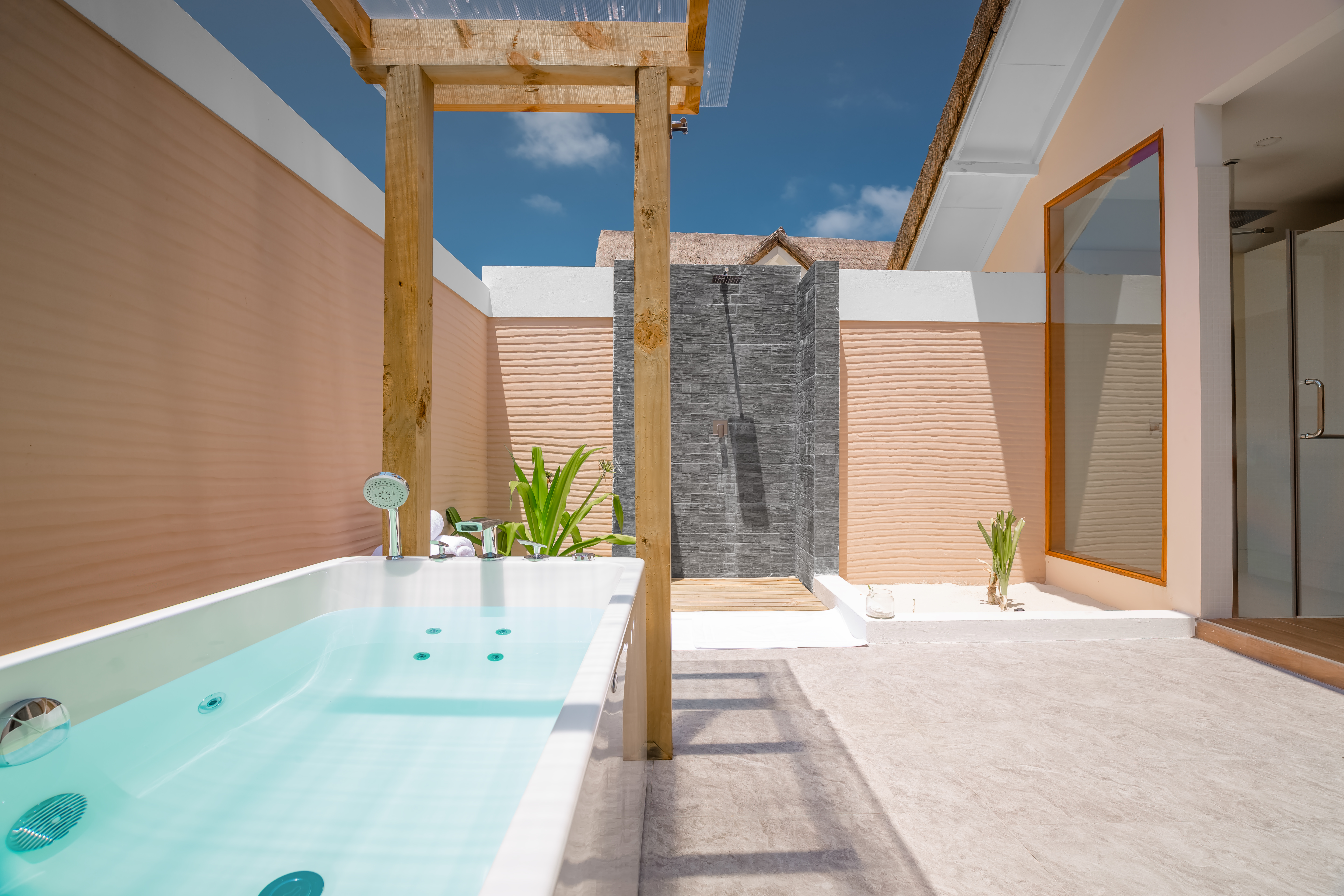 Kudafushi Resort & Spa 61