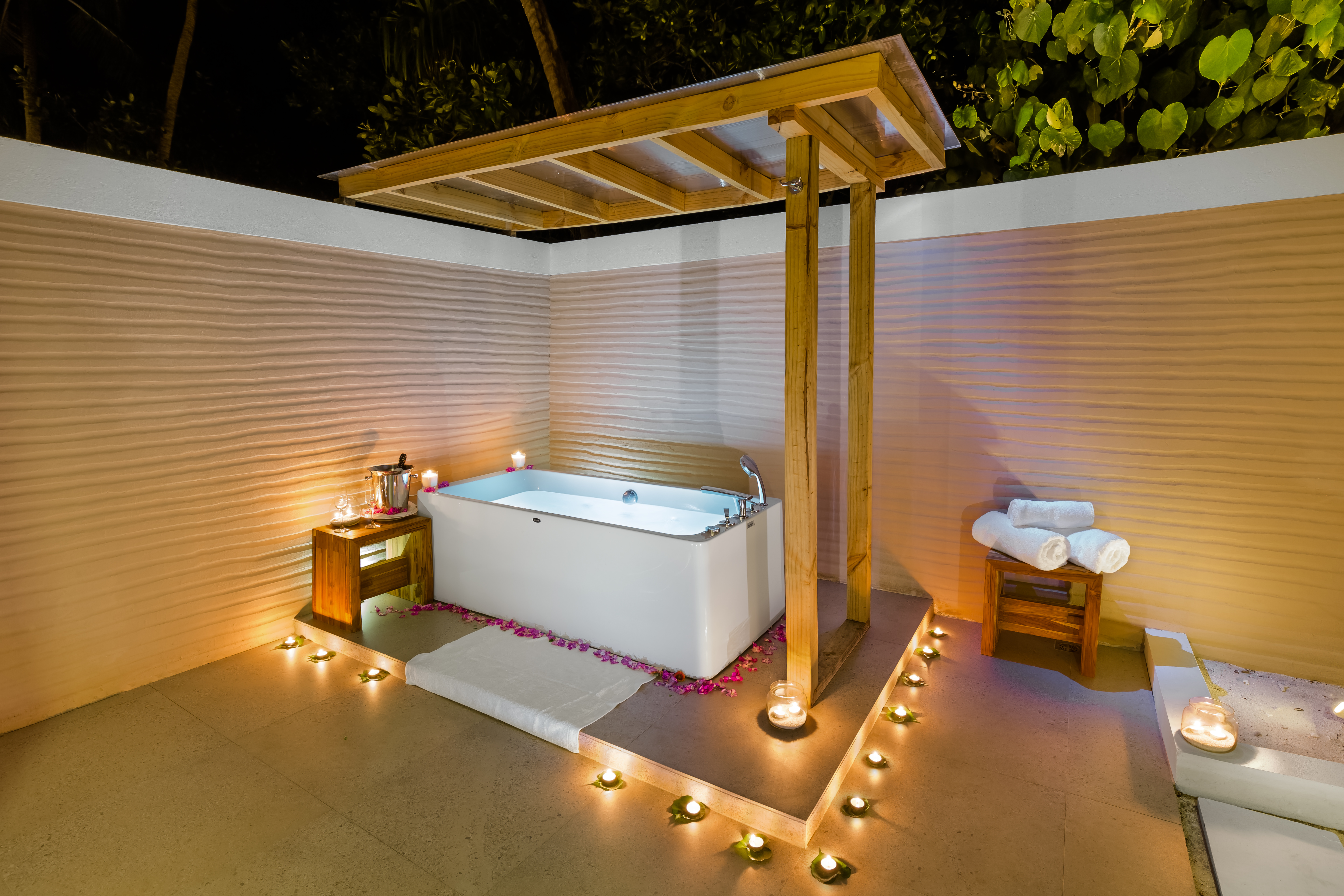 Kudafushi Resort & Spa 62