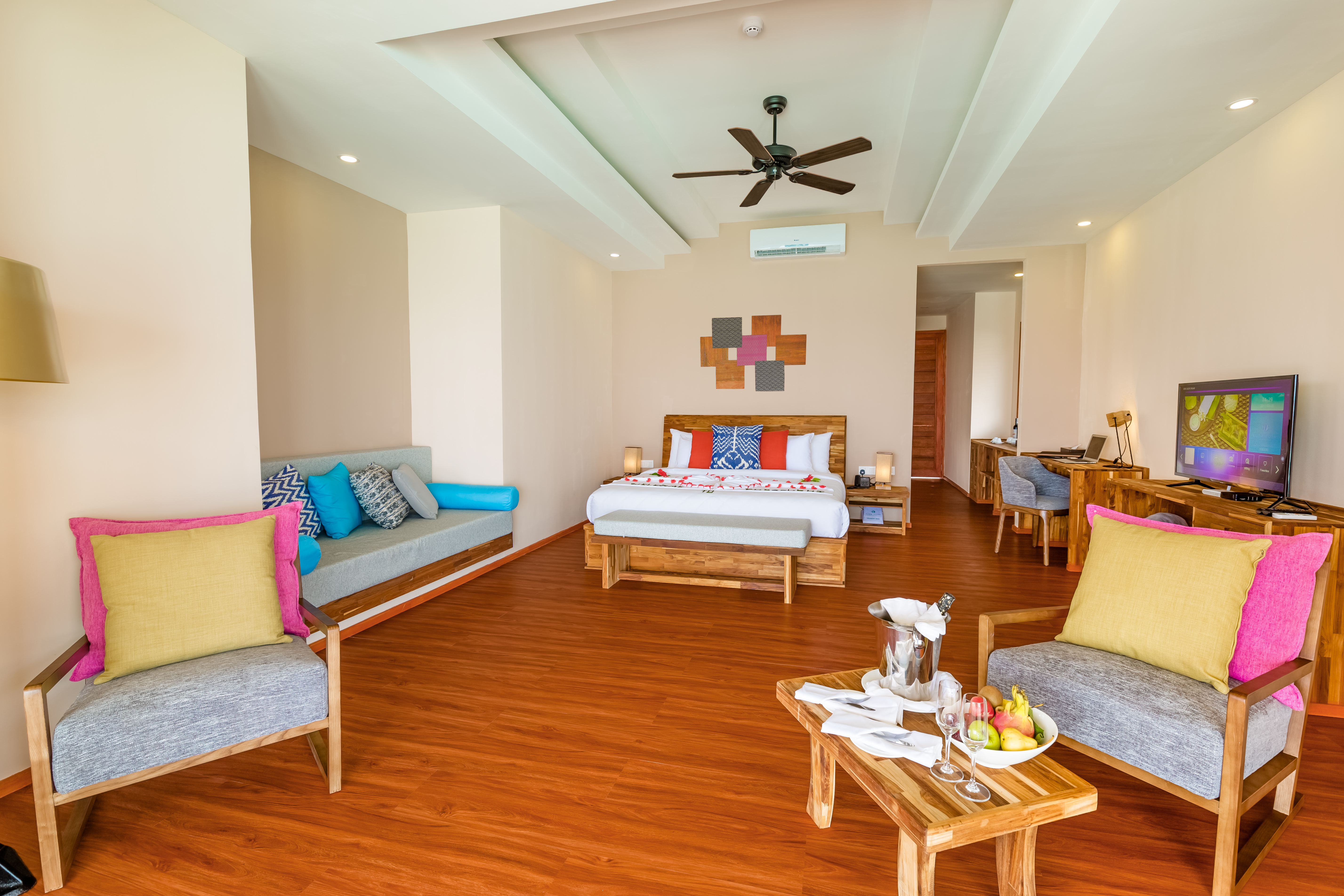 Kudafushi Resort & Spa 34