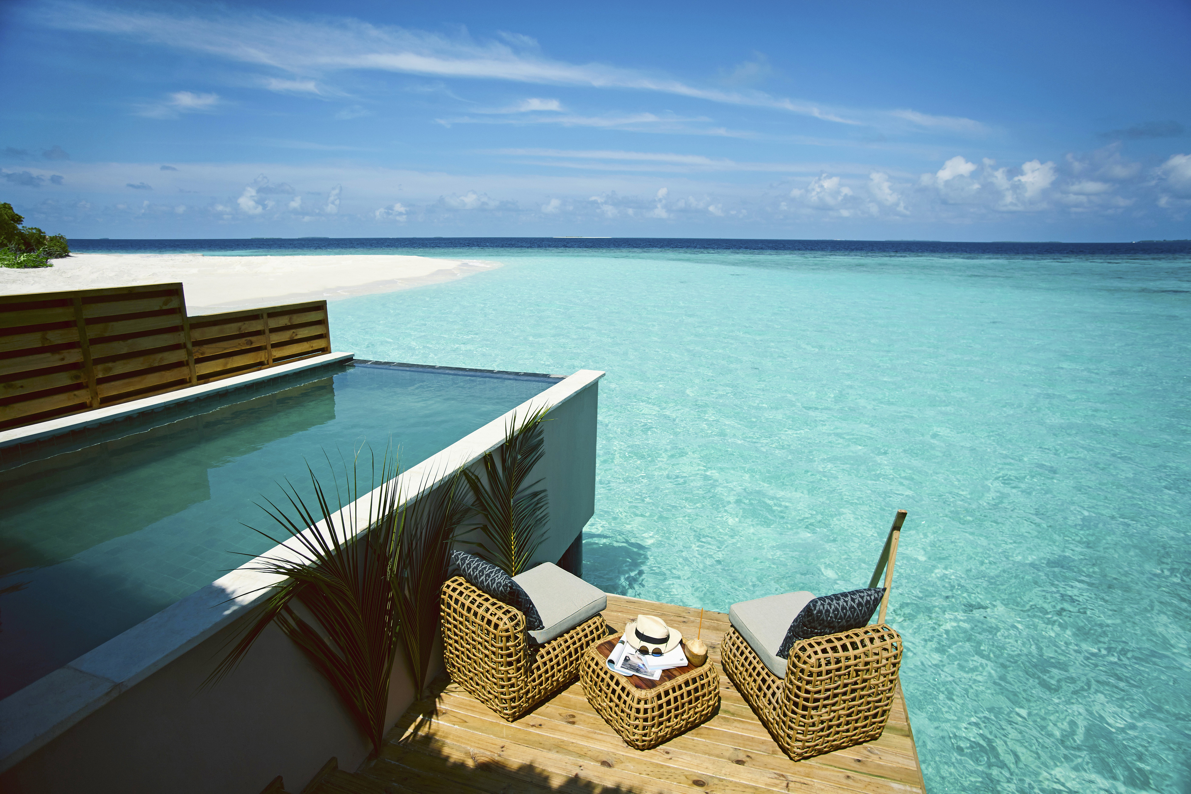 Kudafushi Resort & Spa 10