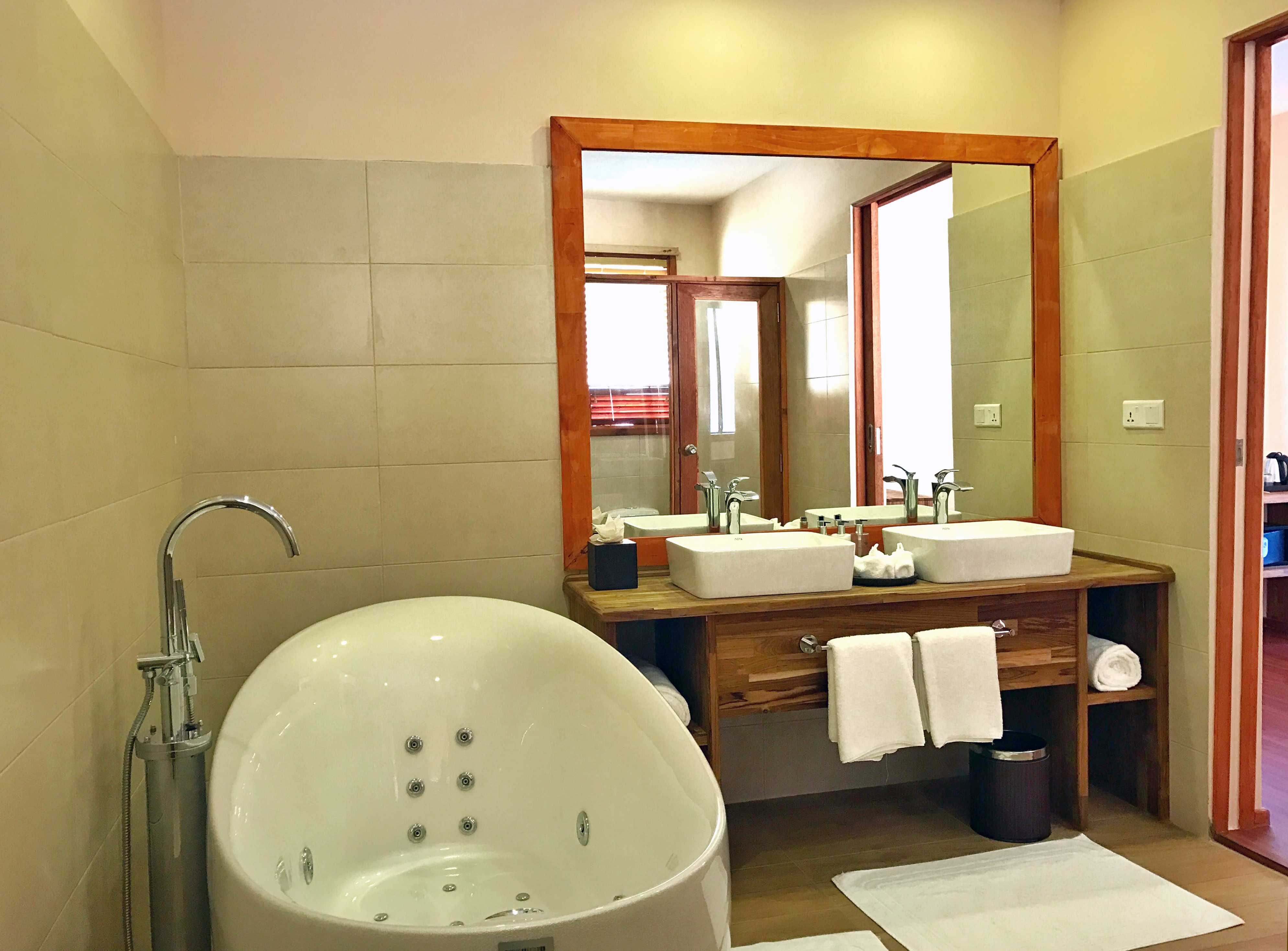 Kudafushi Resort & Spa 53