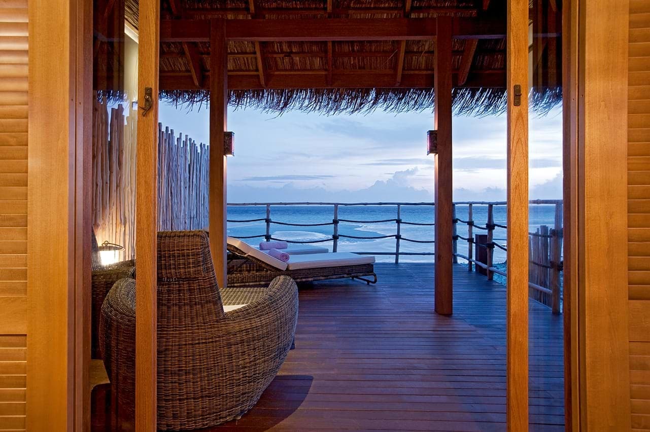 Constance Moofushi 27