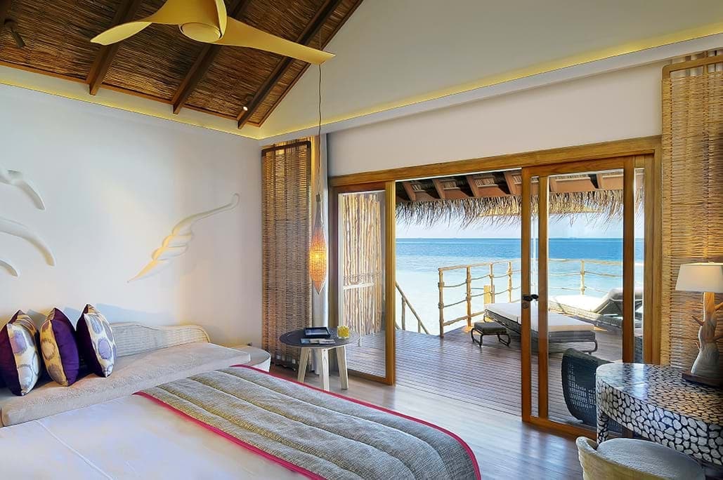 Constance Moofushi 13
