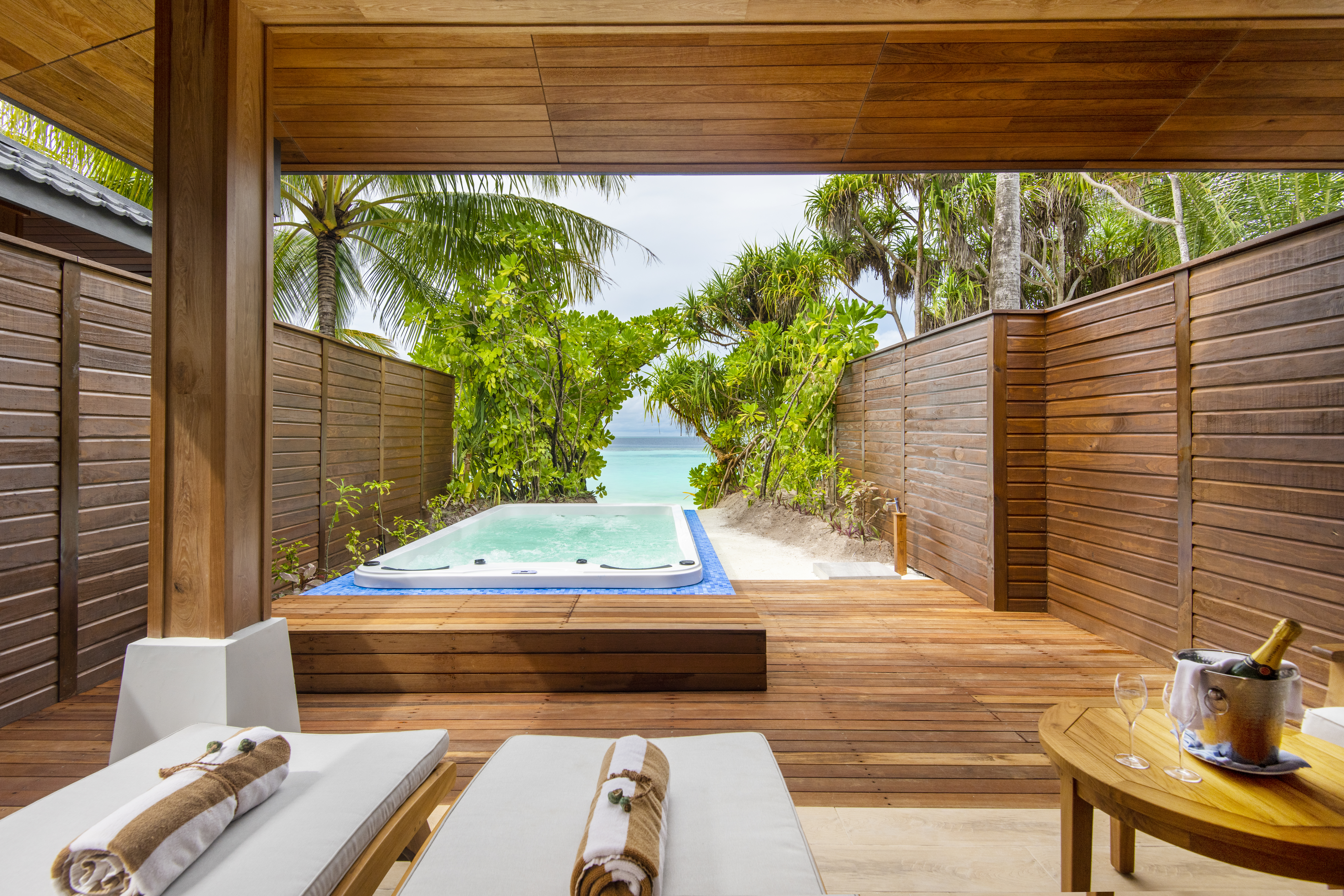 Lily Beach Resort & Spa 26