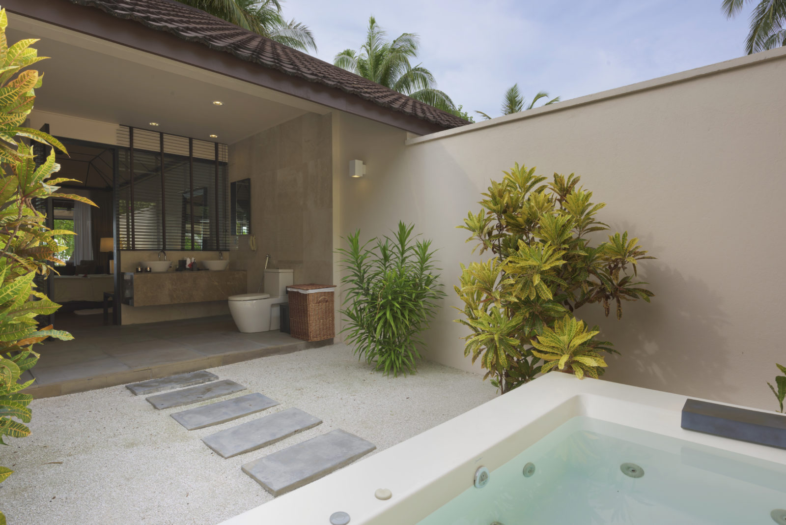 Lily Beach Resort & Spa 54