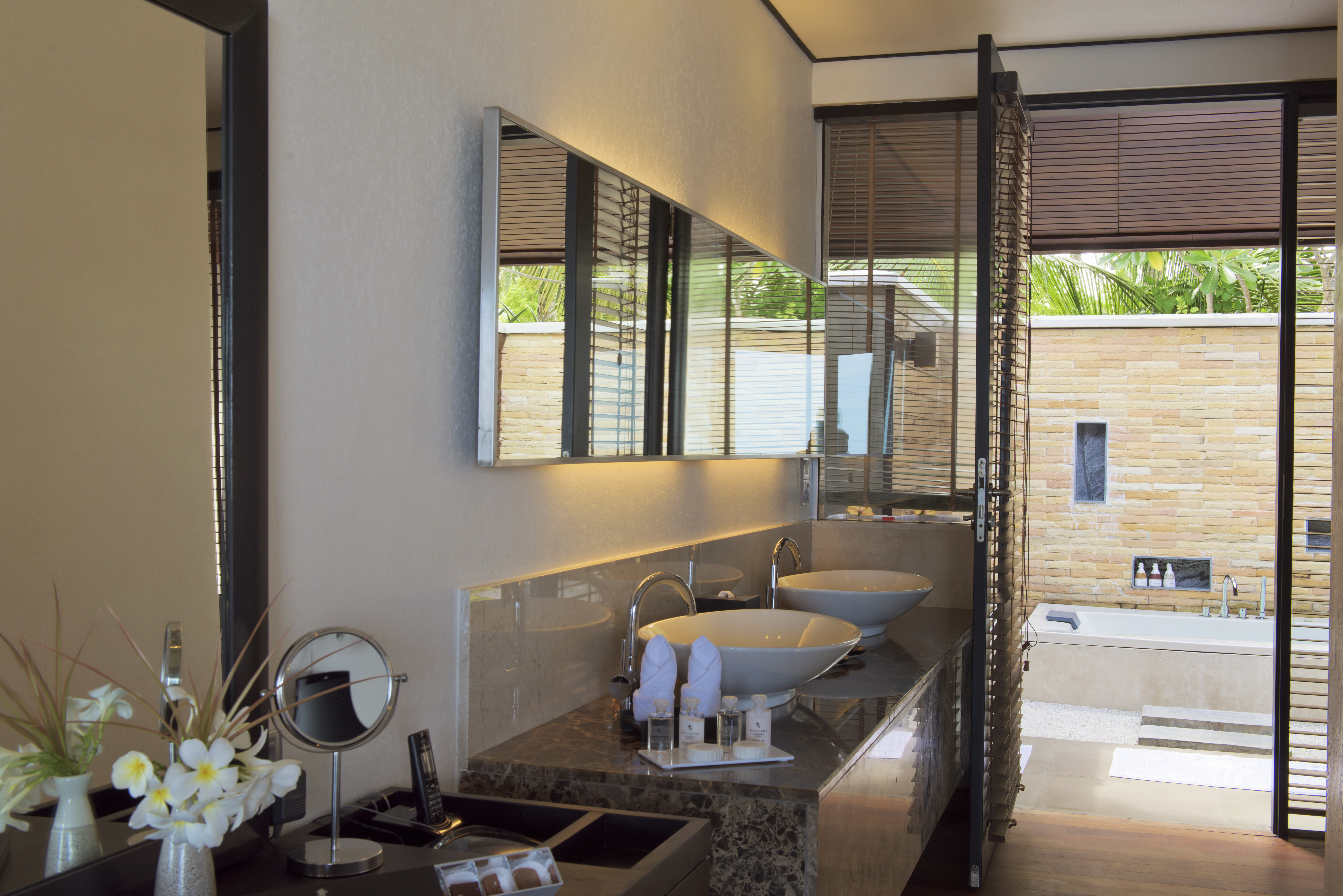 Lily Beach Resort & Spa 40