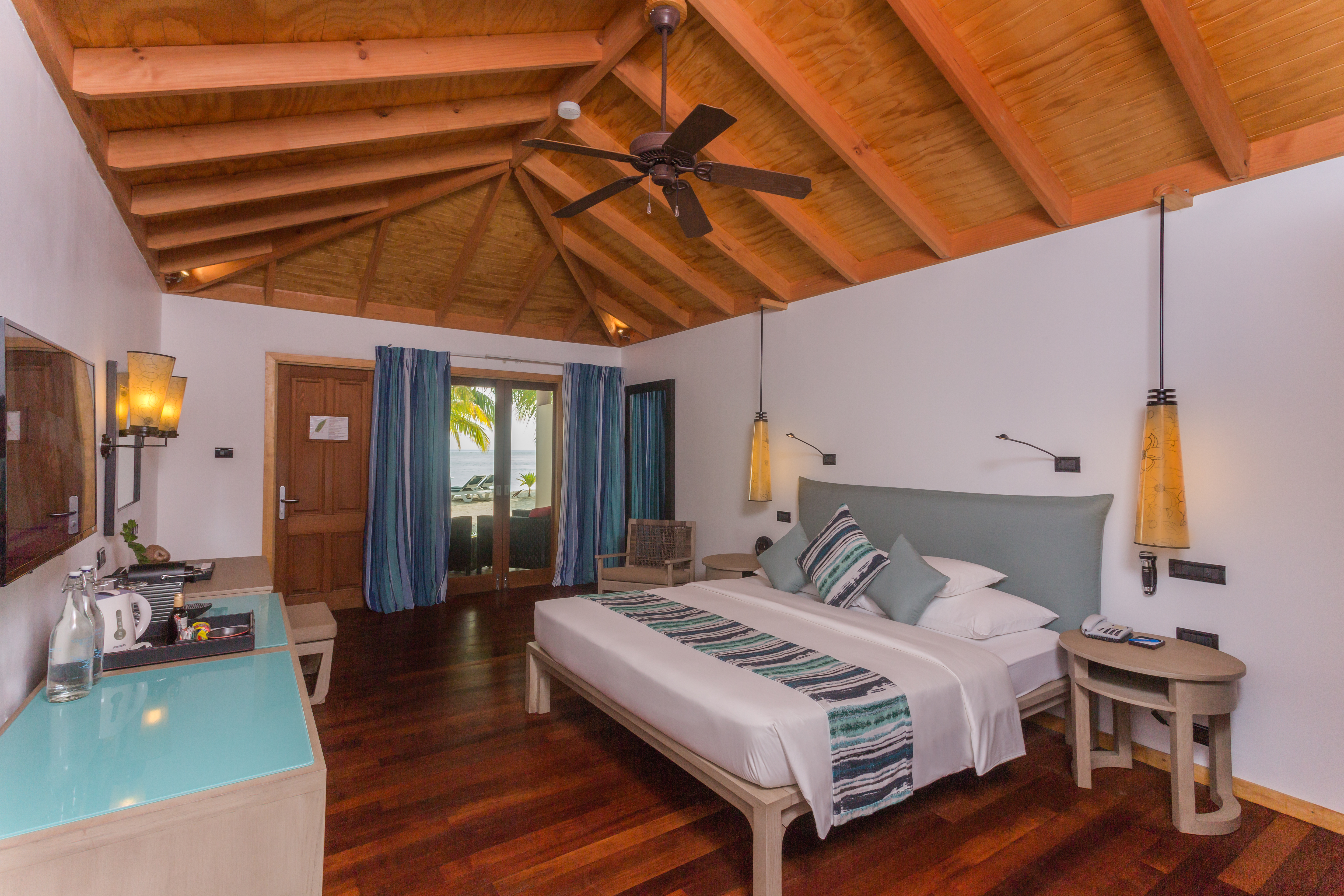 Vilamendhoo Island Resort & Spa 18