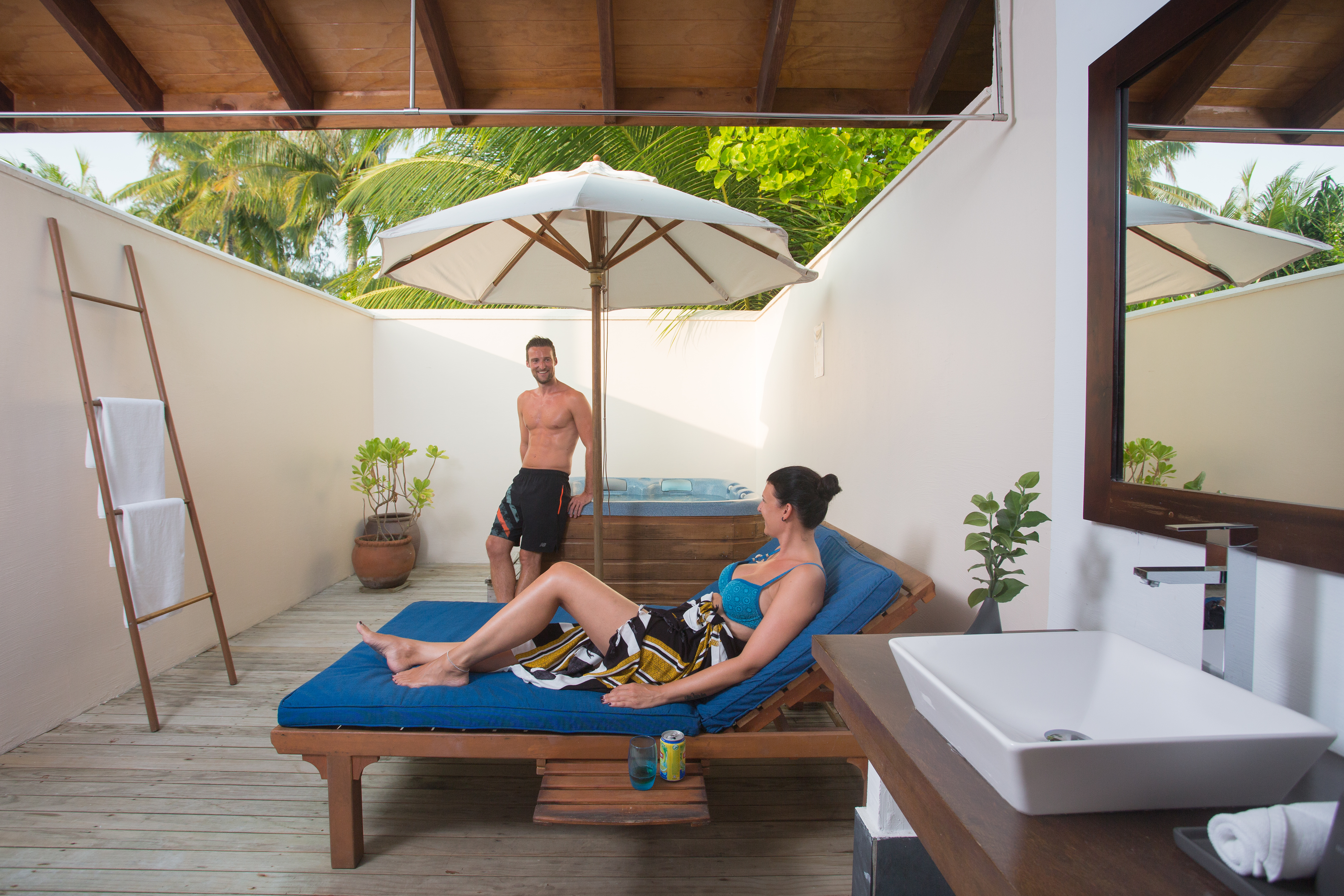 Vilamendhoo Island Resort & Spa 21