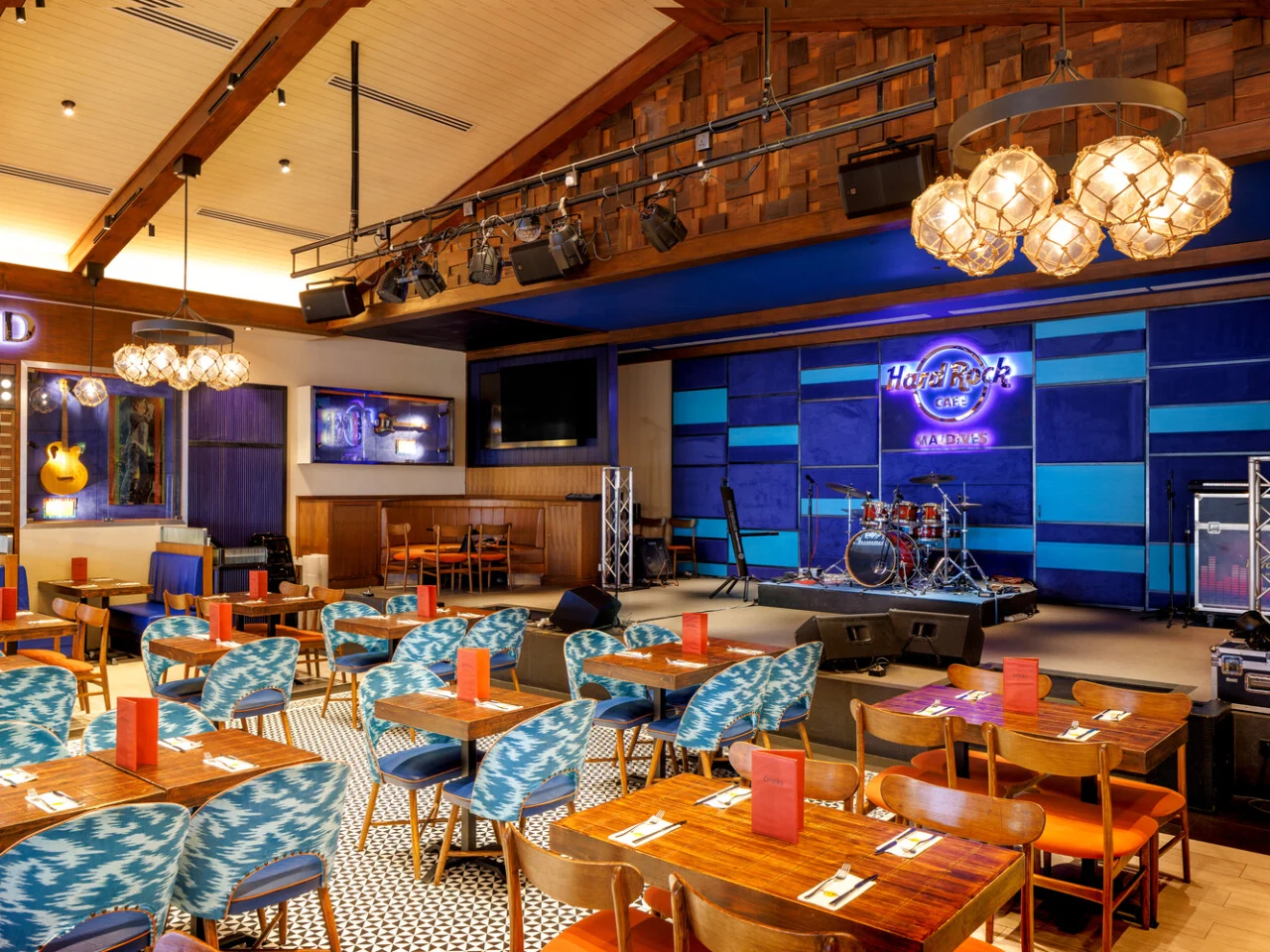 Hard Rock Hotel Maldives 2