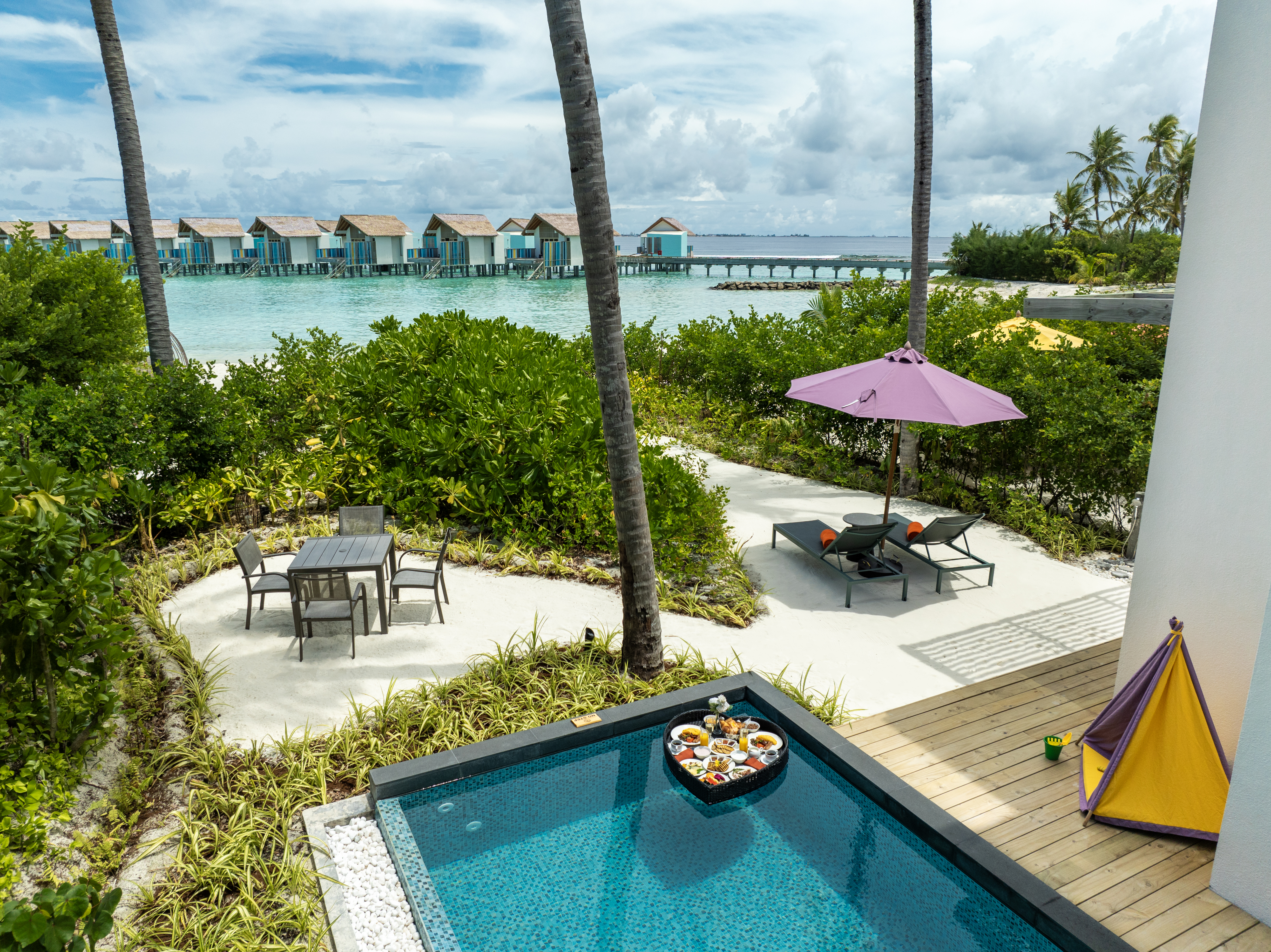 Hard Rock Hotel Maldives 17