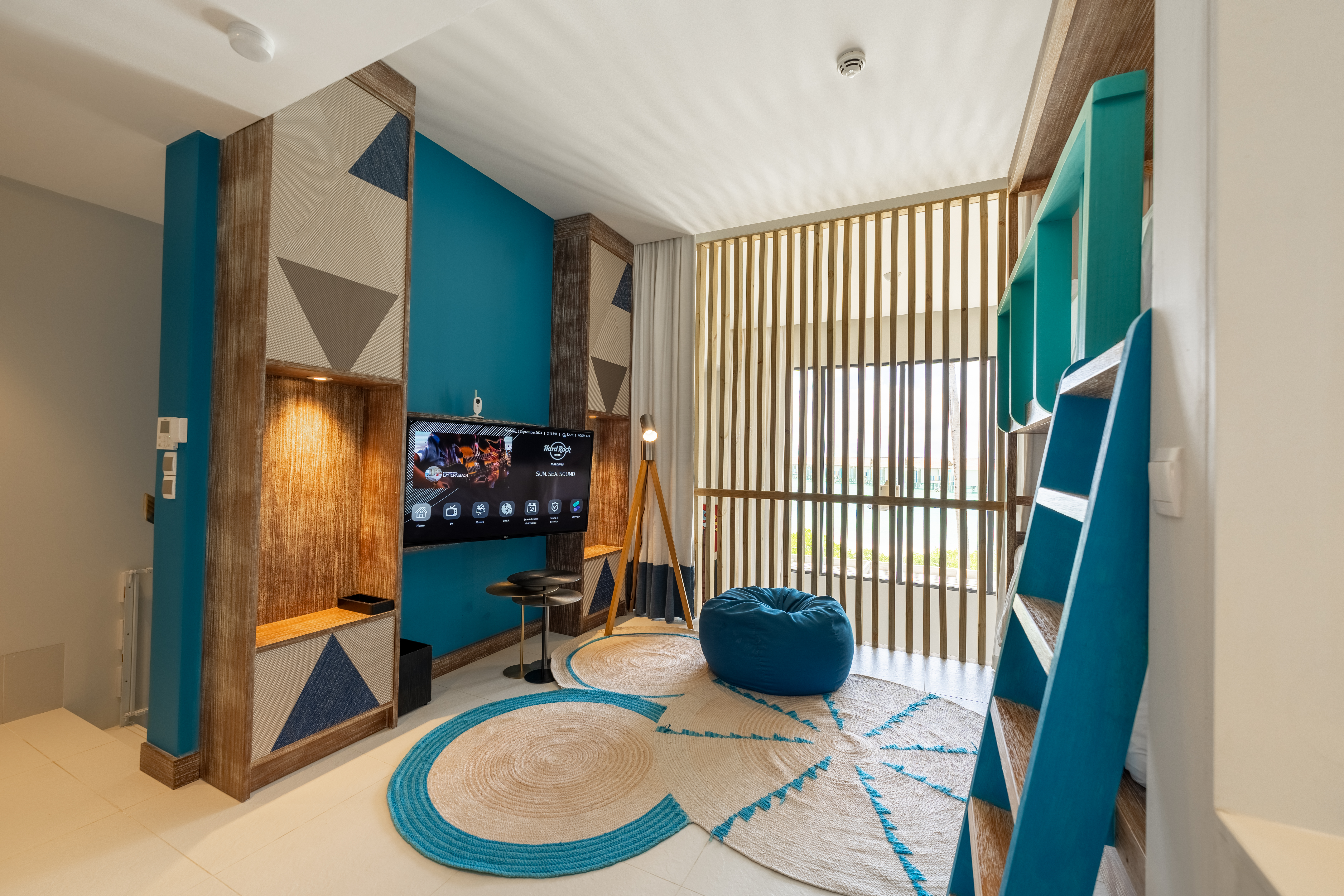Hard Rock Hotel Maldives 39
